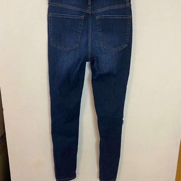 Free People Busted Knee Dark Wash Skinny Jeans - Picture 3 of 11